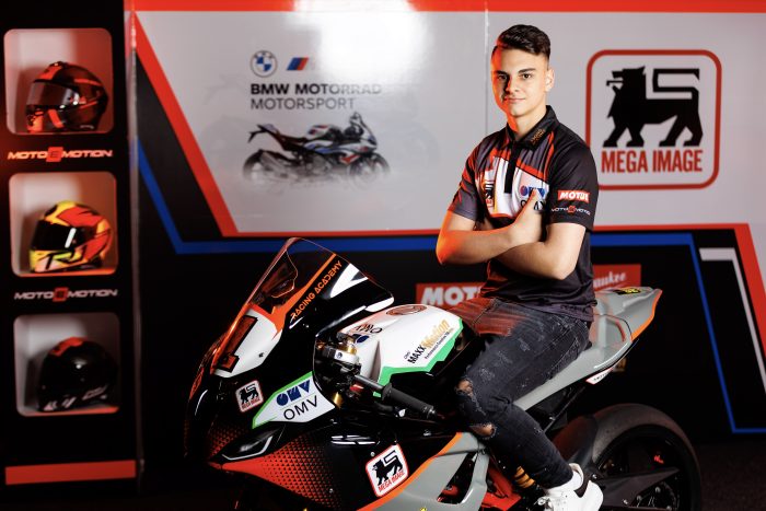 Răzvan Teodorescu — fotografia 12 din albumul 2023